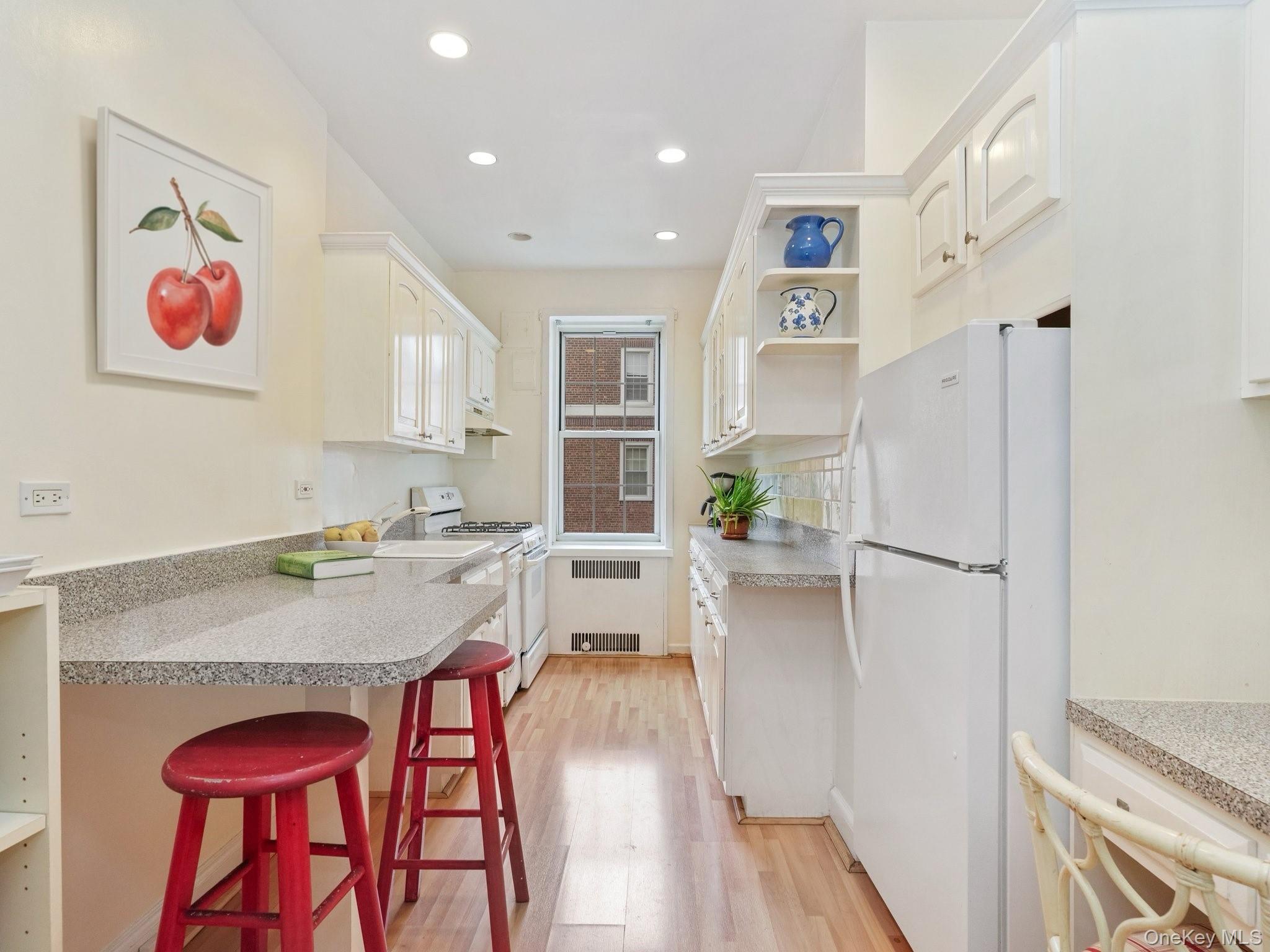 #7 photo, 1 Midland Gardens, ブロンクス区 Bronxville , NY 10708