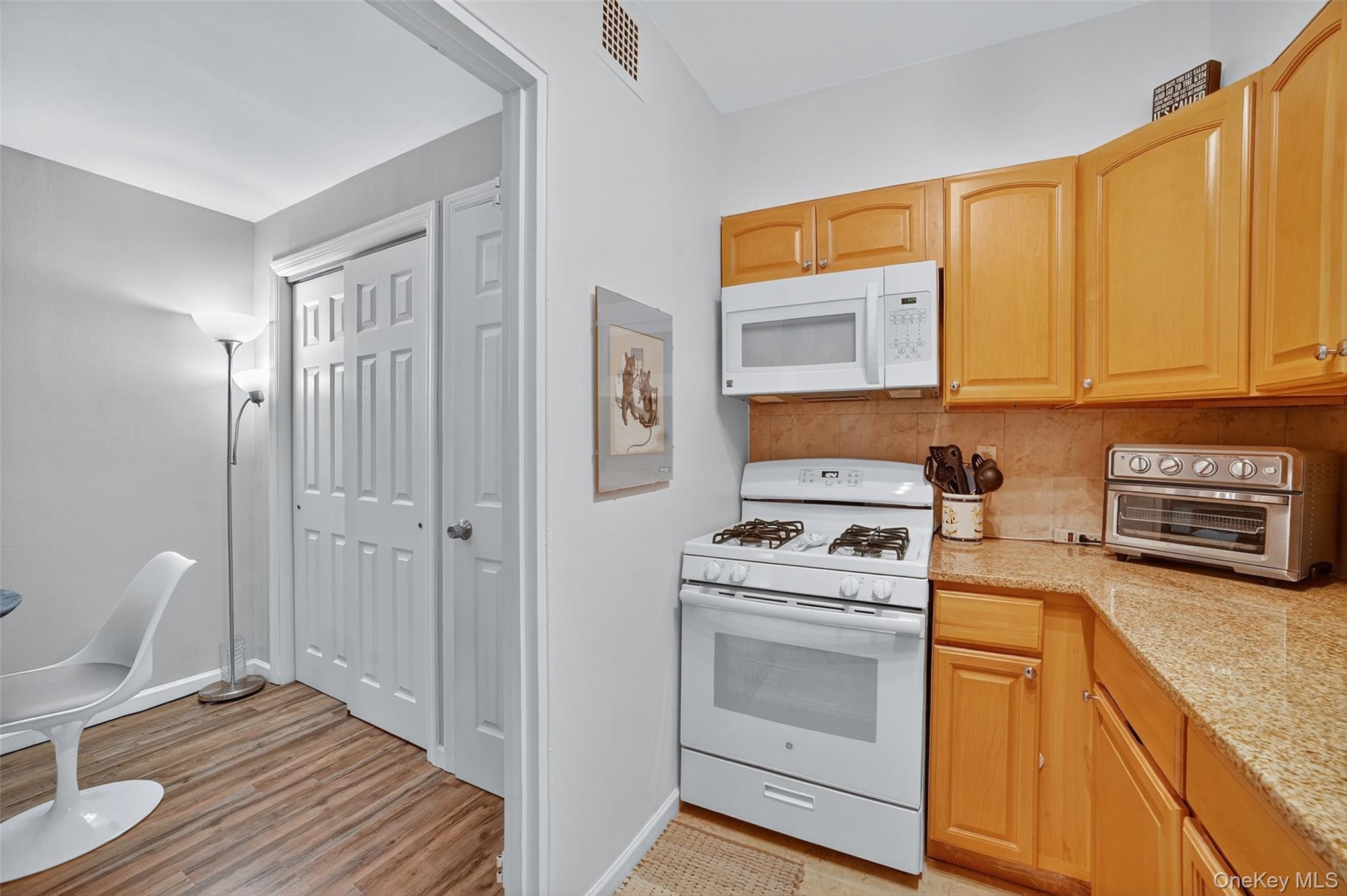 #8 photo, 1101 Midland Avenue, ブロンクス区 Bronxville , NY 10708