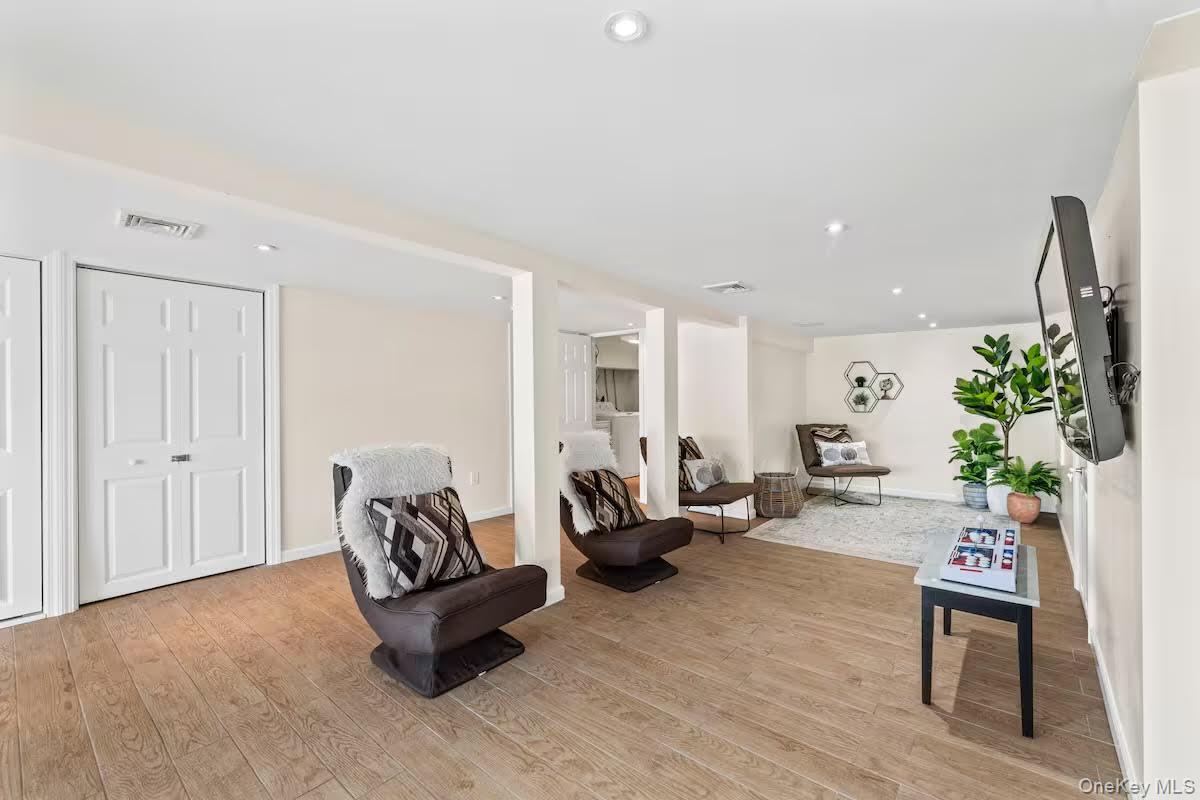 #16 photo, 31 Wayne Avenue, Verplanck , NY 10596