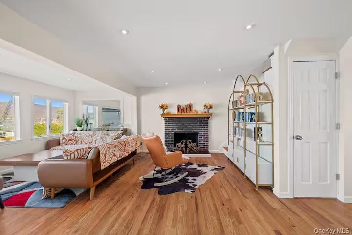 #4 photo, 31 Wayne Avenue, Verplanck , NY 10596