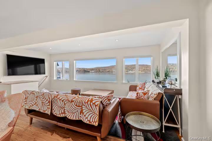 #5 photo, 31 Wayne Avenue, Verplanck , NY 10596