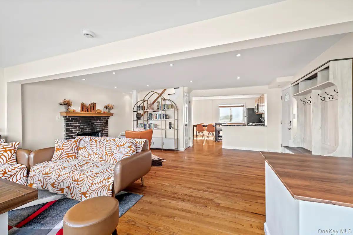 #6 photo, 31 Wayne Avenue, Verplanck , NY 10596