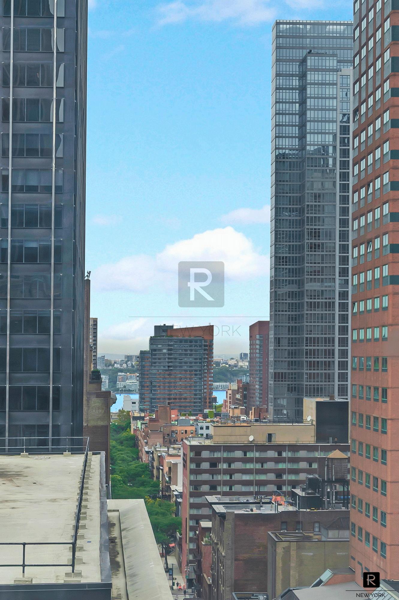 #8 photo, 150 W 51st Street, マンハッタン Midtown West , NY 10019