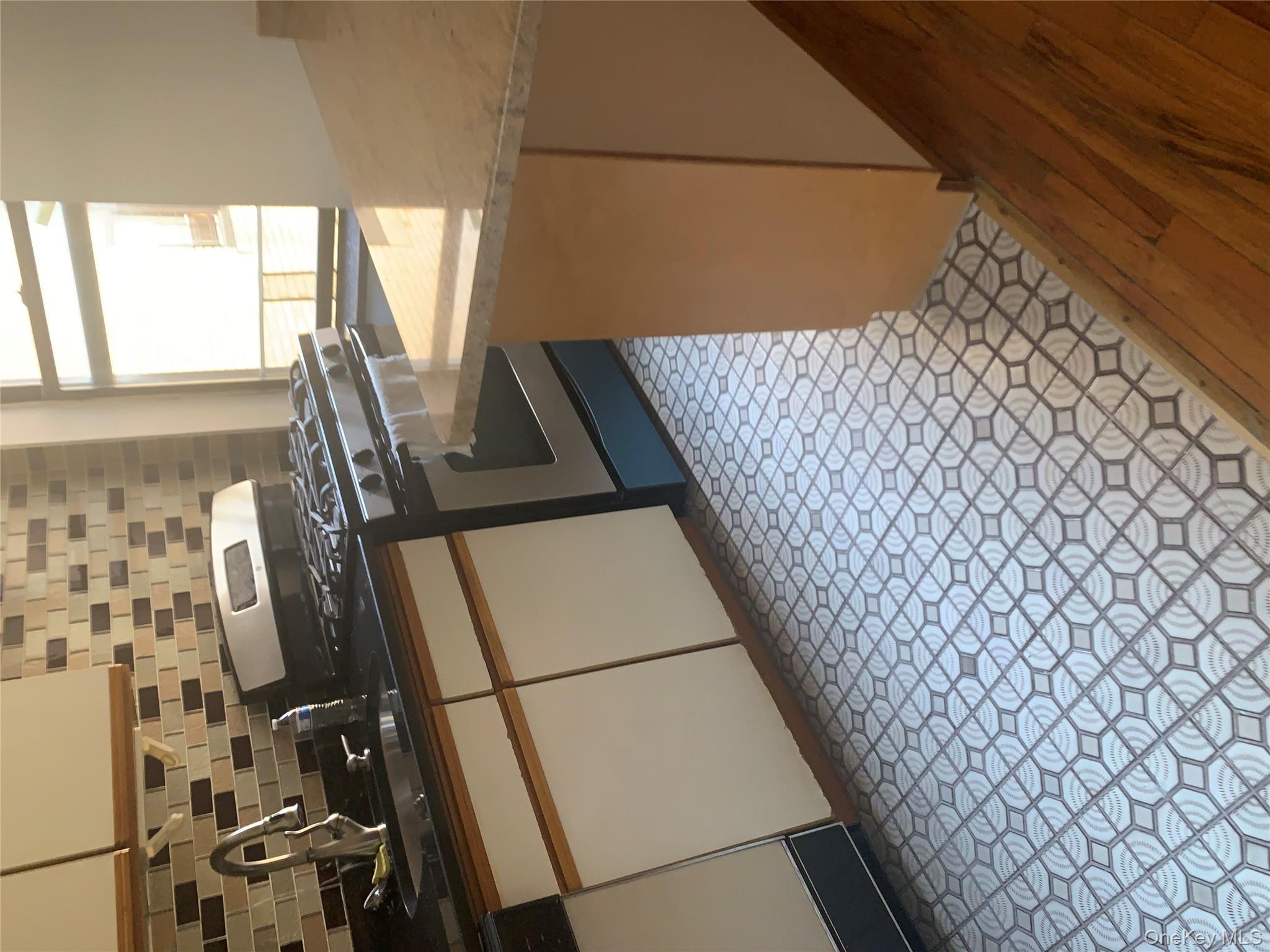 #5 photo, 3975 56th Street, クイーンズ区 Woodside , NY 11377