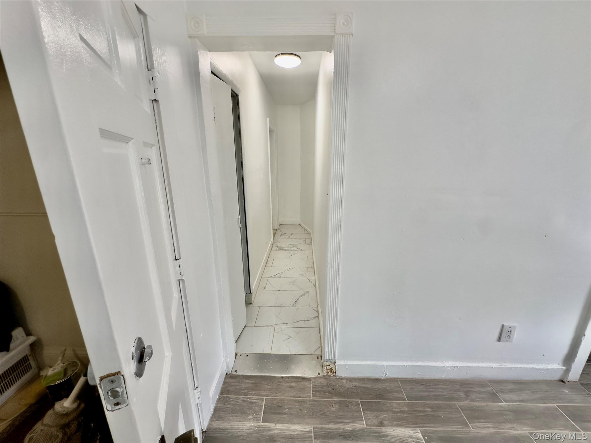 #9 photo, 104 Henry Street, ナッソー郡 Inwood , NY 11096