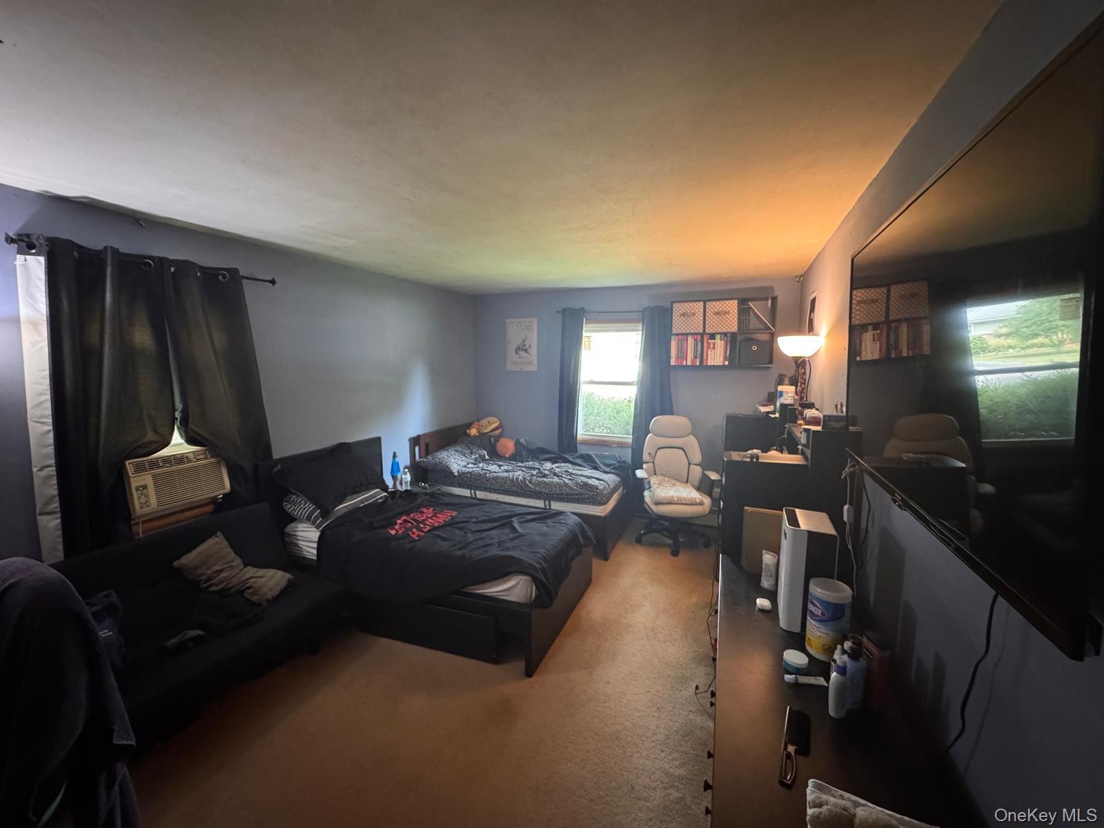 #13 photo, 260 Oceanside Street, מחוז סאפוק Islip Terrace , NY 11752