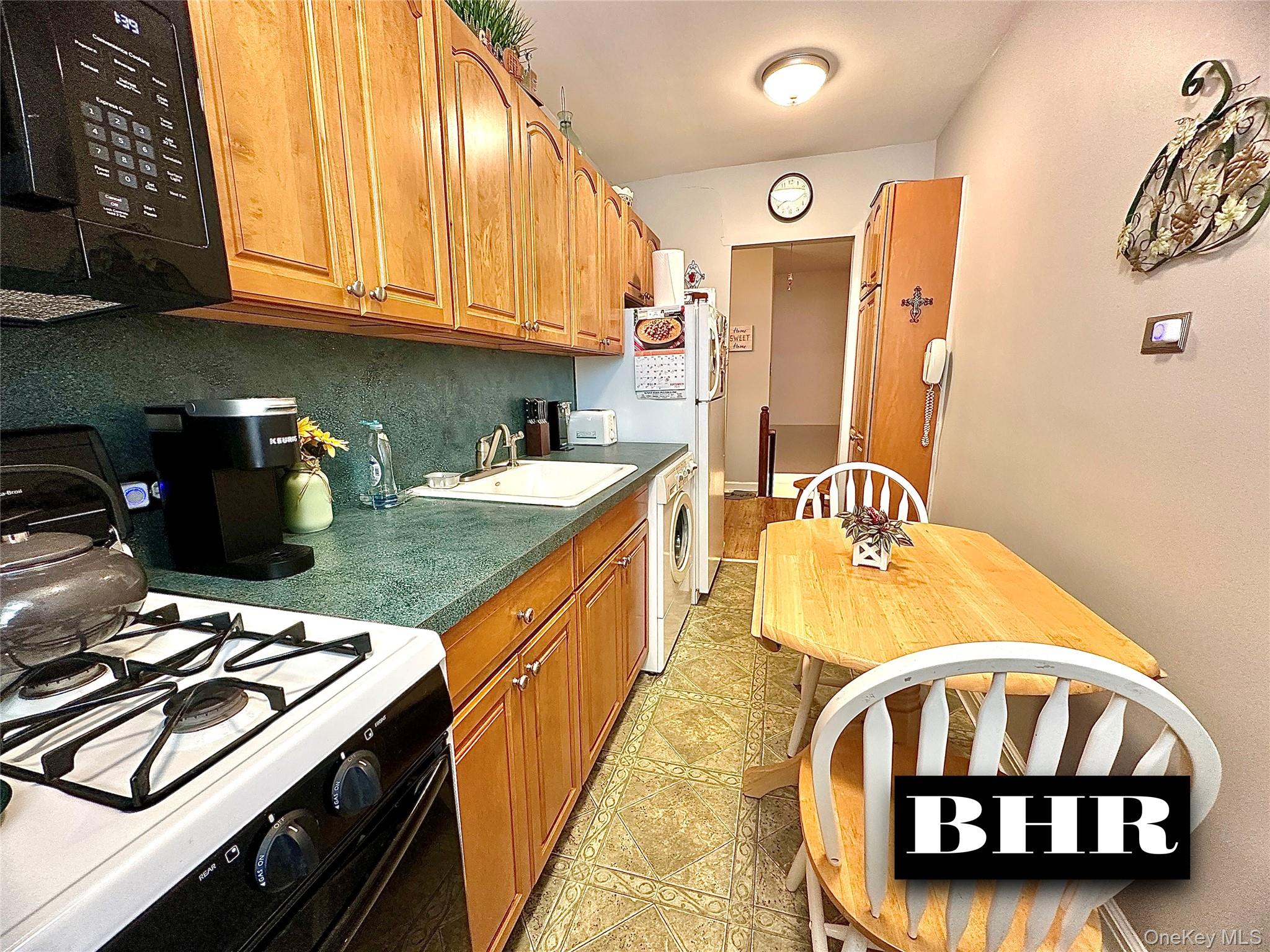 #7 photo, 2019 Pearson Street, Brooklyn , NY 11234