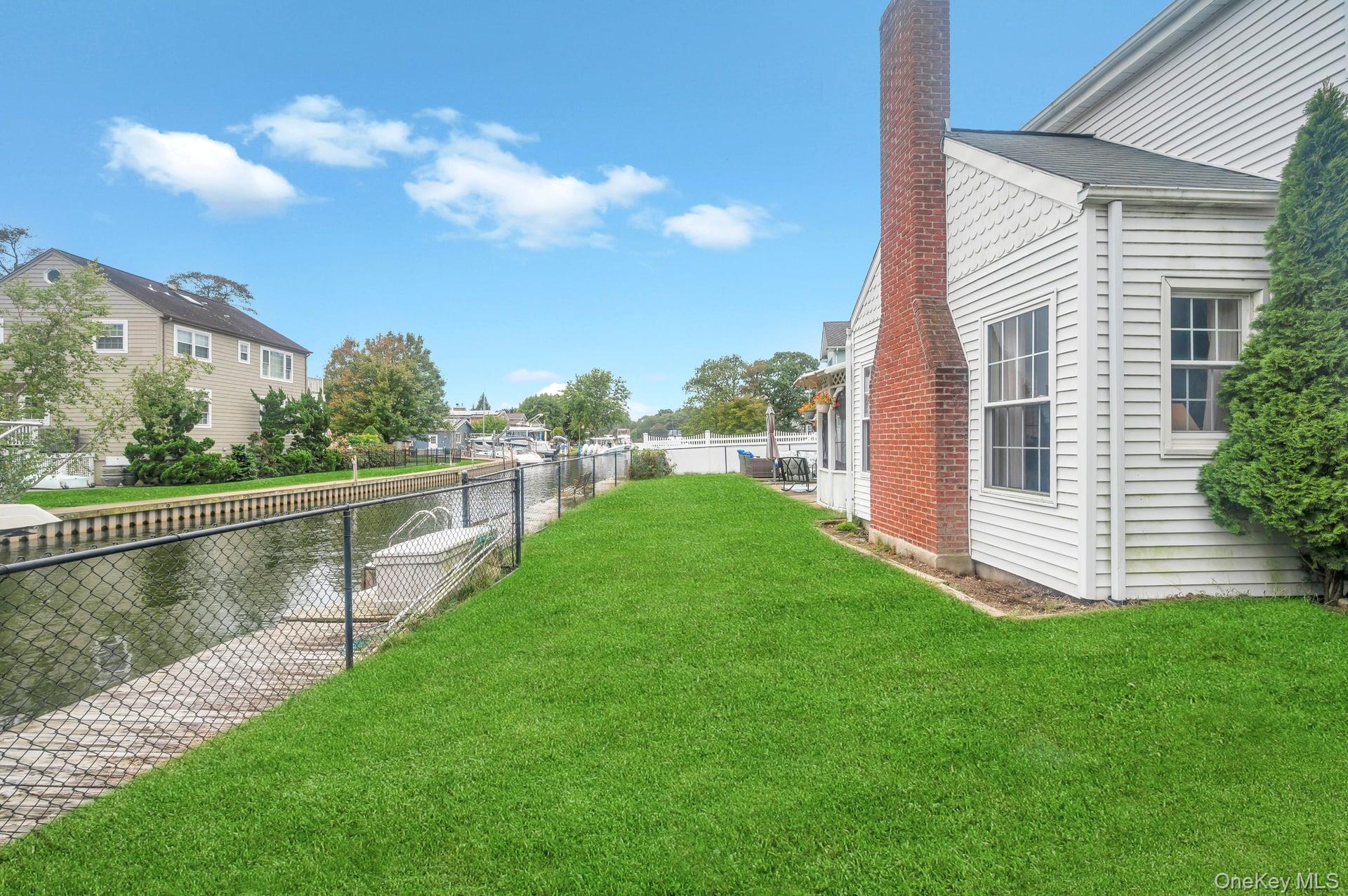 #13 photo, 190 Connetquot Drive, Oakdale , NY 11769