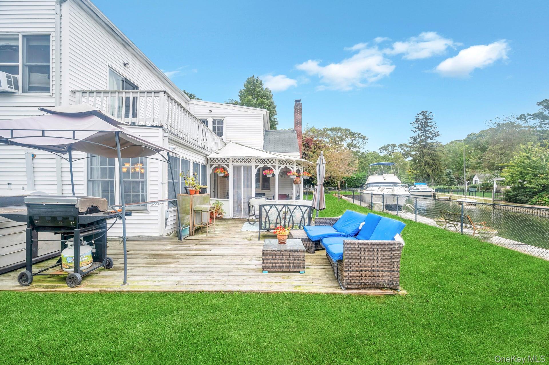 #15 photo, 190 Connetquot Drive, Oakdale , NY 11769