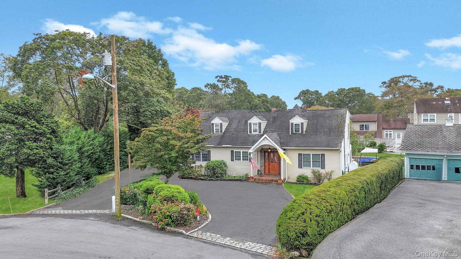 #2 photo, 190 Connetquot Drive, Oakdale , NY 11769