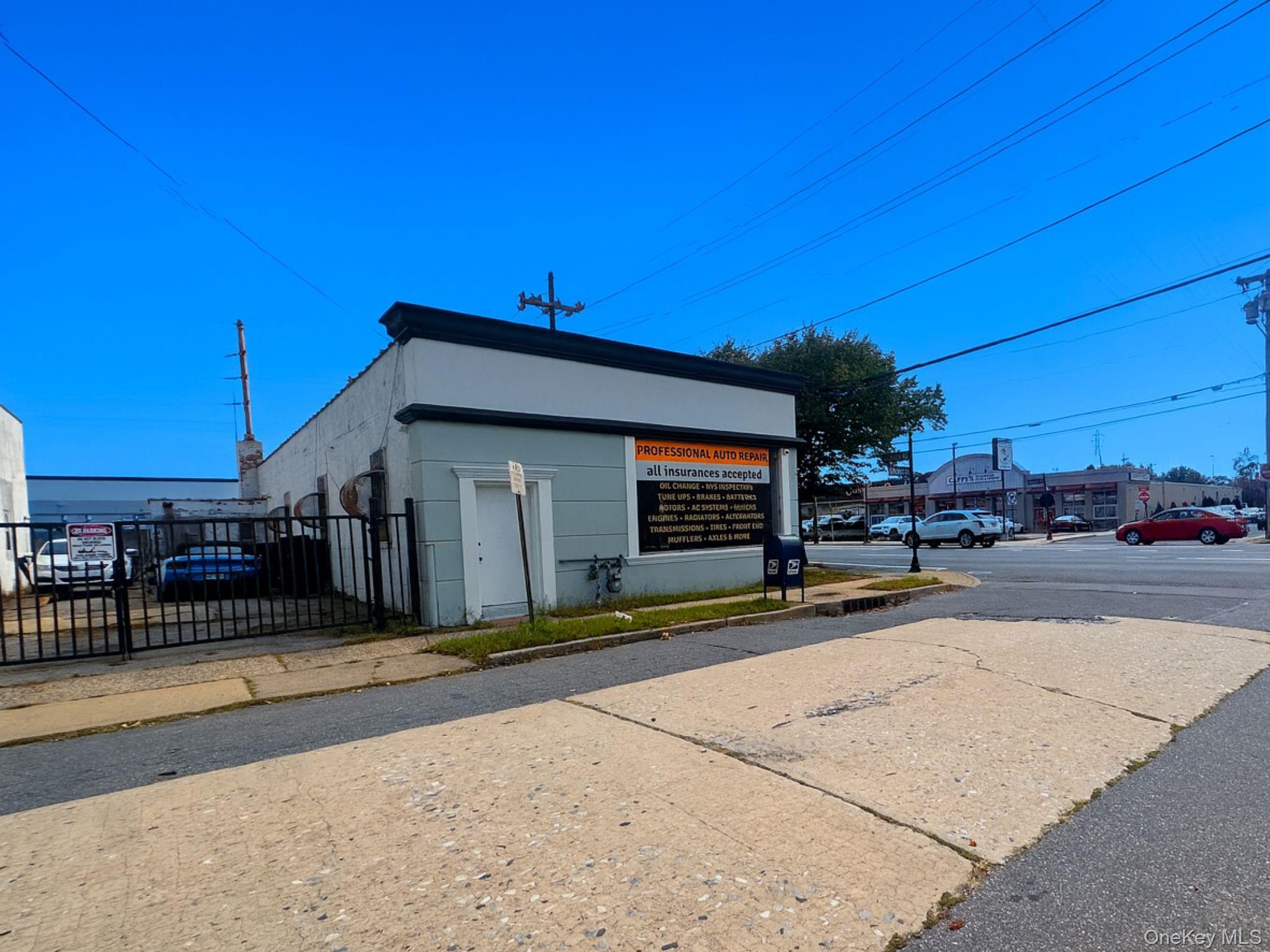 #2 photo, 675 Merrick Road, ナッソー郡 Lynbrook , NY 11563