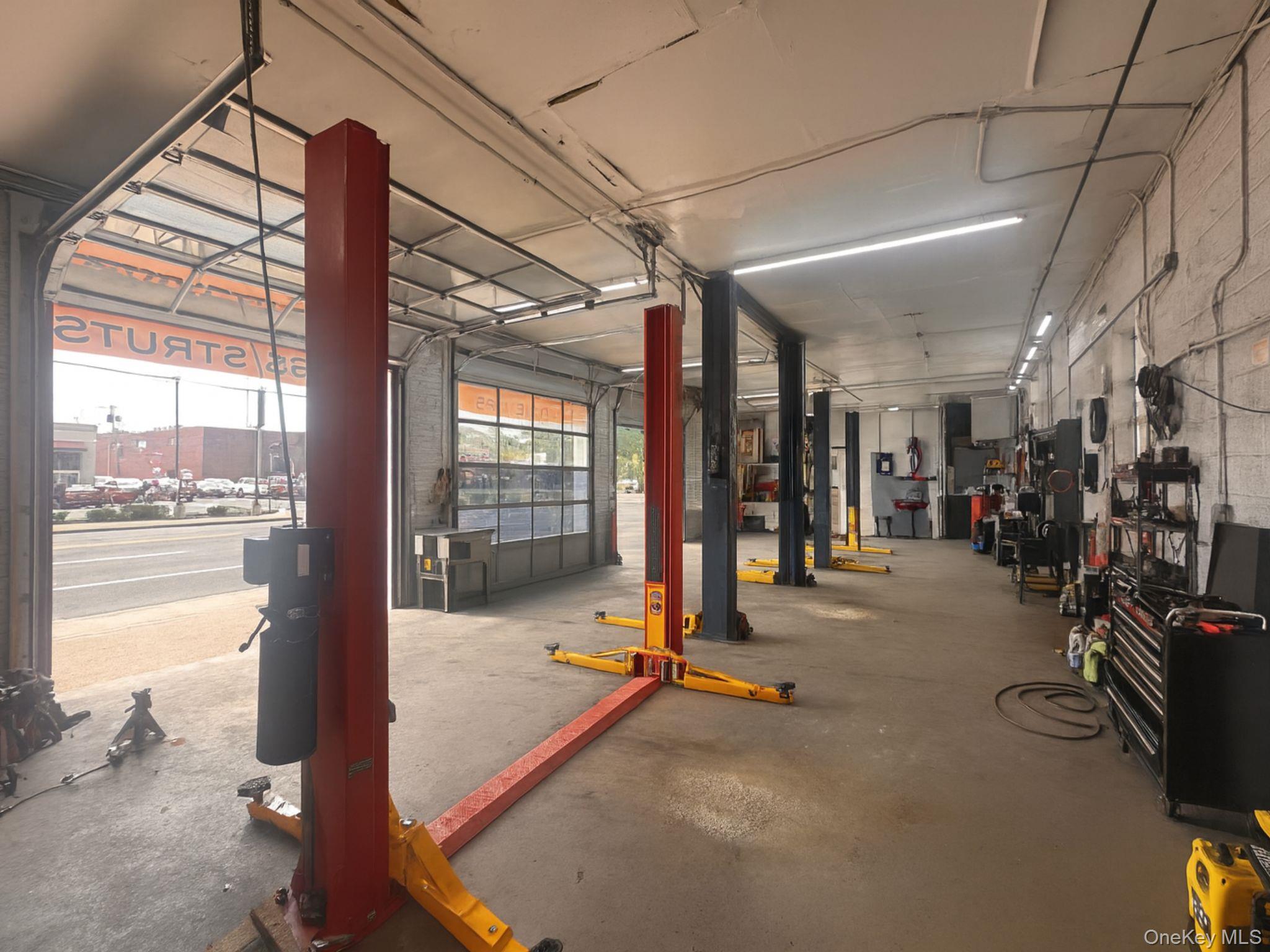 #5 photo, 675 Merrick Road, ナッソー郡 Lynbrook , NY 11563