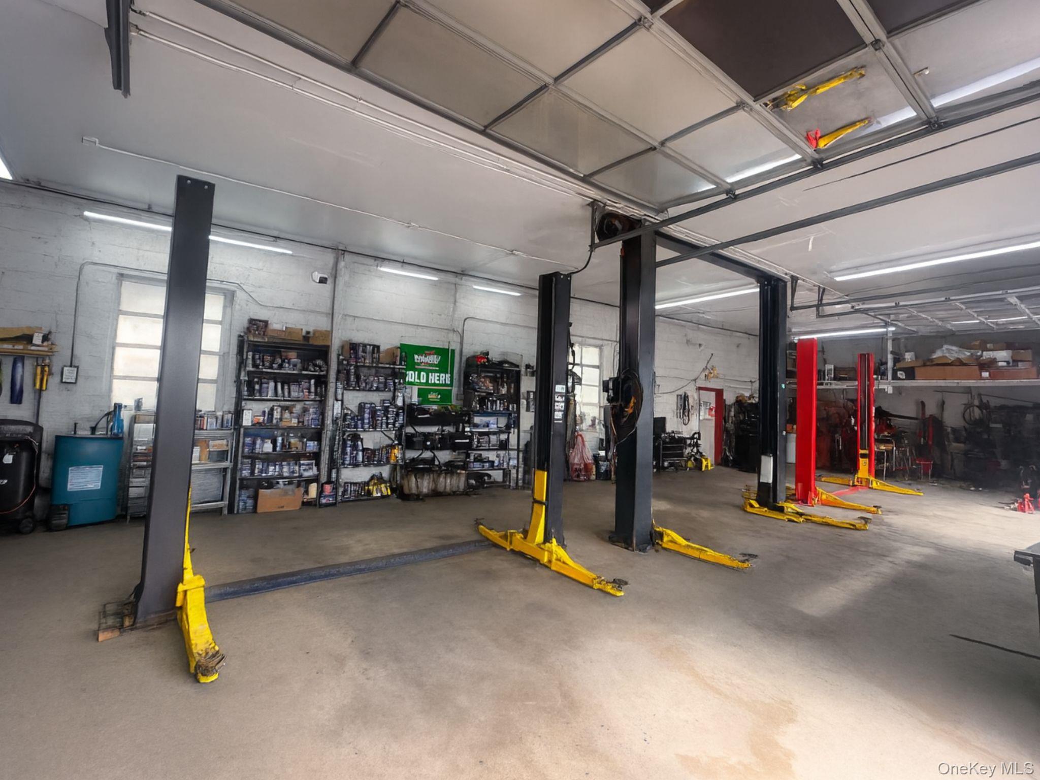 #7 photo, 675 Merrick Road, ナッソー郡 Lynbrook , NY 11563