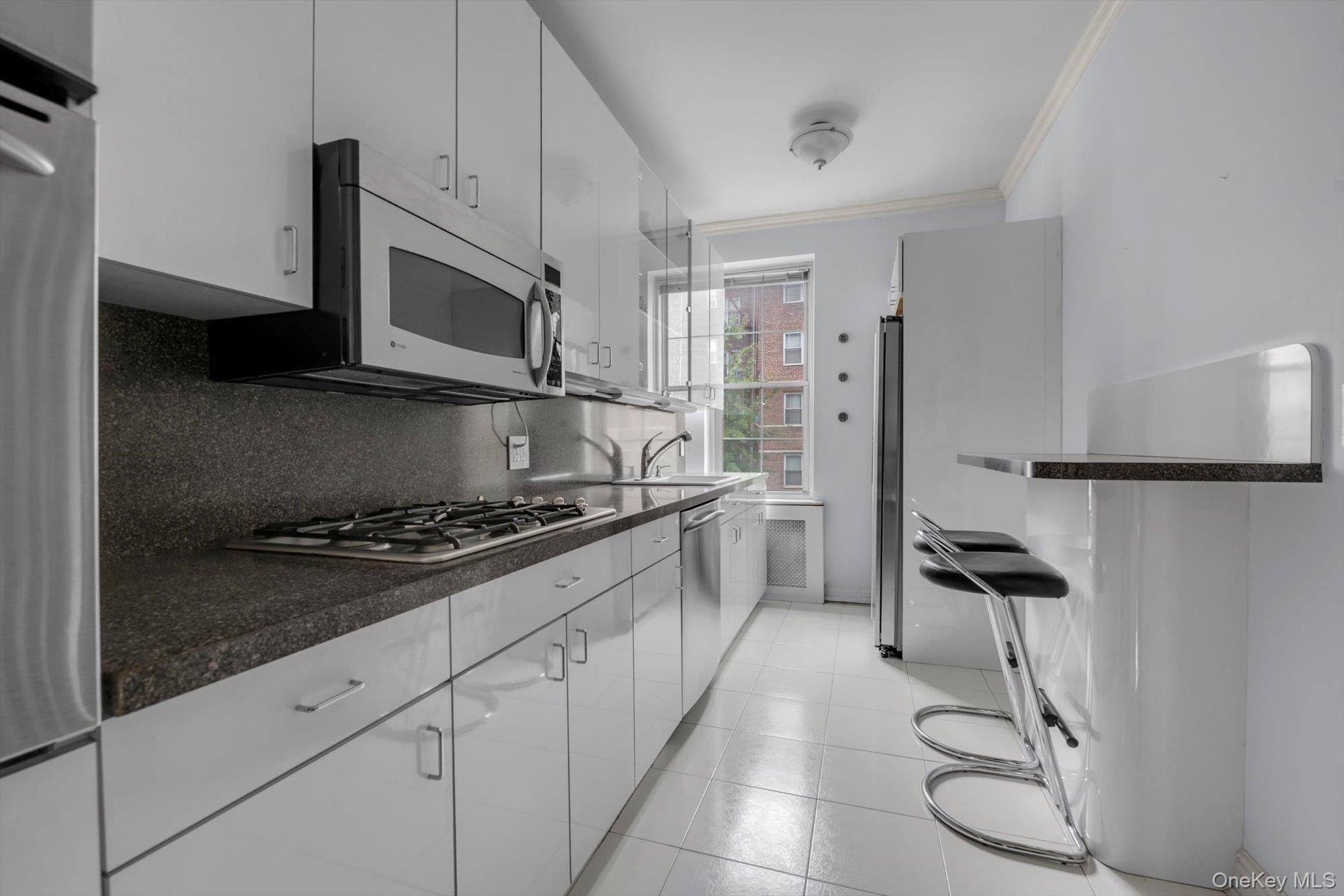 #9 photo, 68-10 108 Street, クイーンズ区 Forest Hills , NY 11375