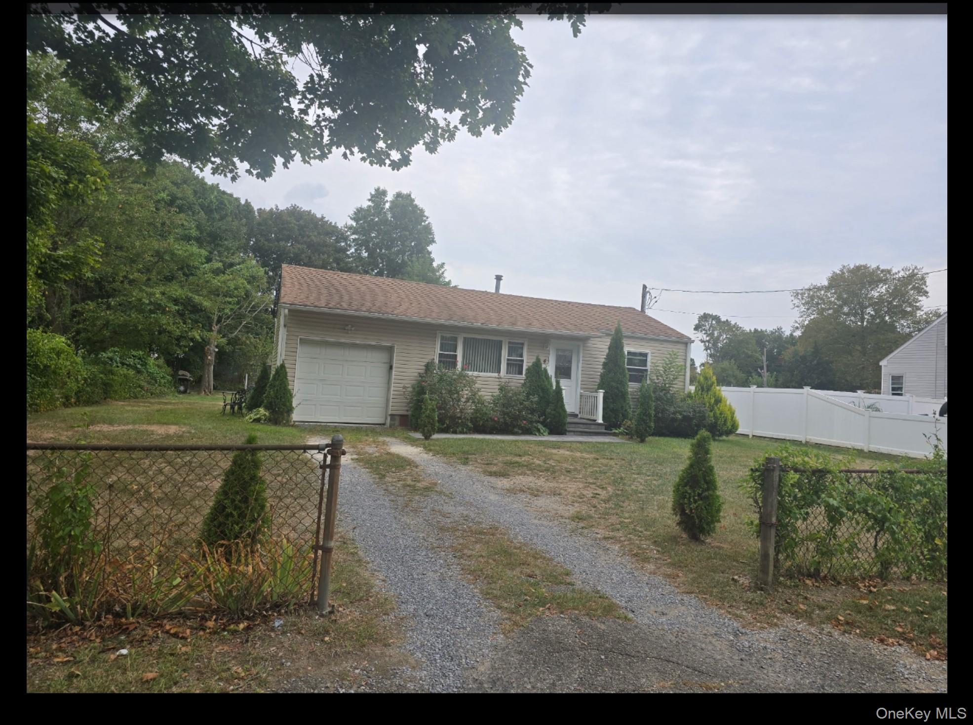 #15 photo, 4 Patton Street, Brentwood , NY 11717