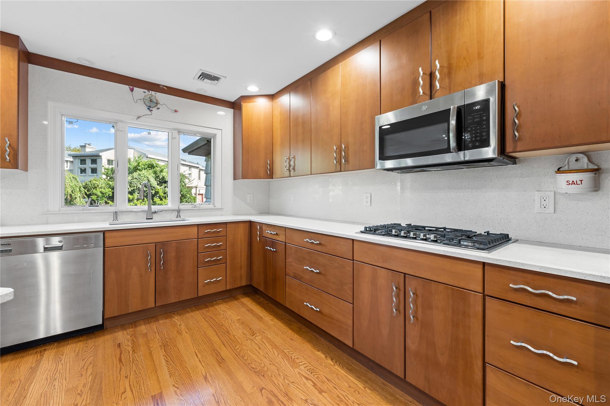 #19 photo, 1 Willow Lane, ナッソー郡 Hewlett Harbor , NY 11557