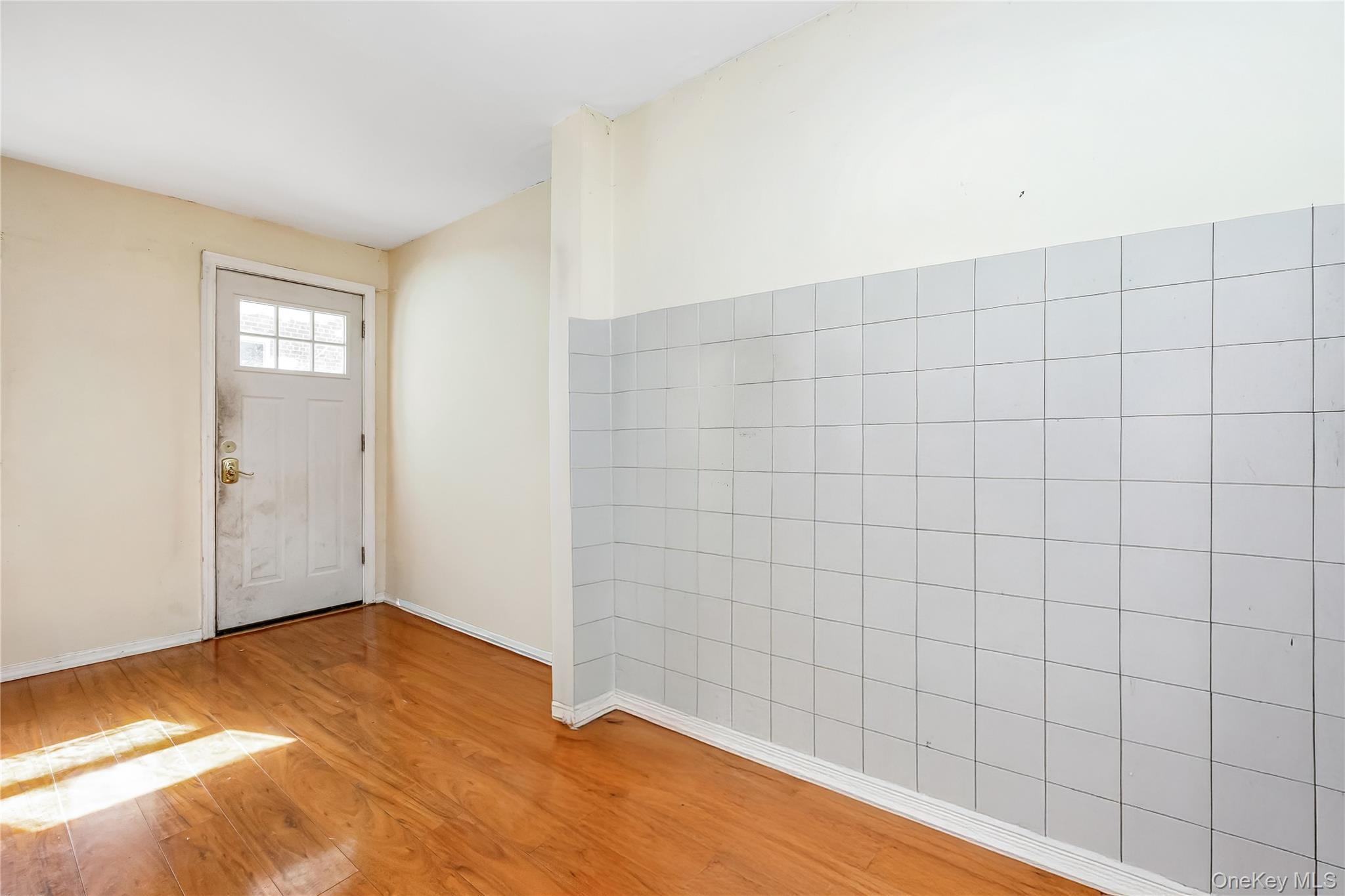 #11 photo, 49-12 69th Street, クイーンズ区 Woodside , NY 11377