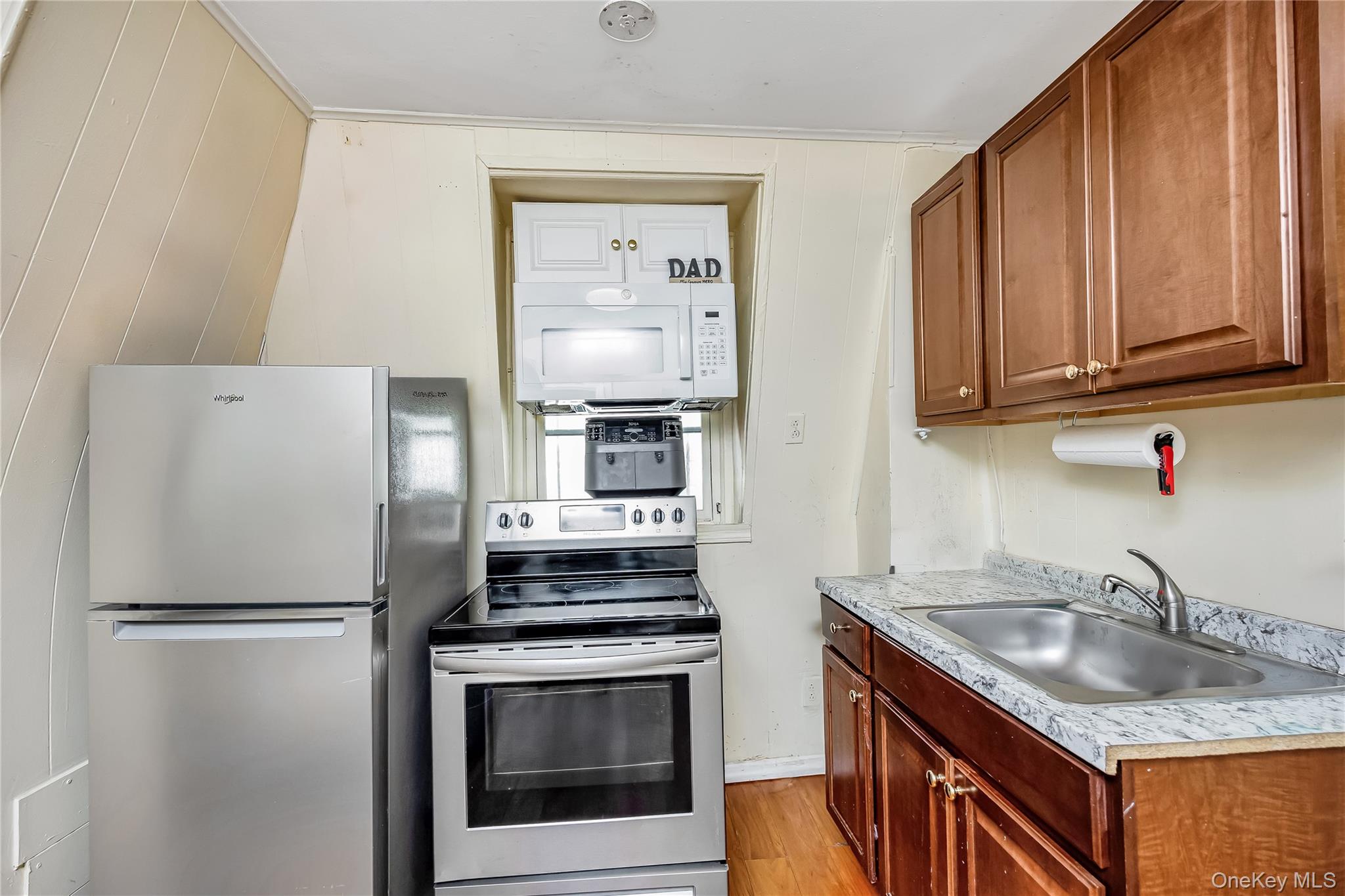 #16 photo, 49-12 69th Street, クイーンズ区 Woodside , NY 11377