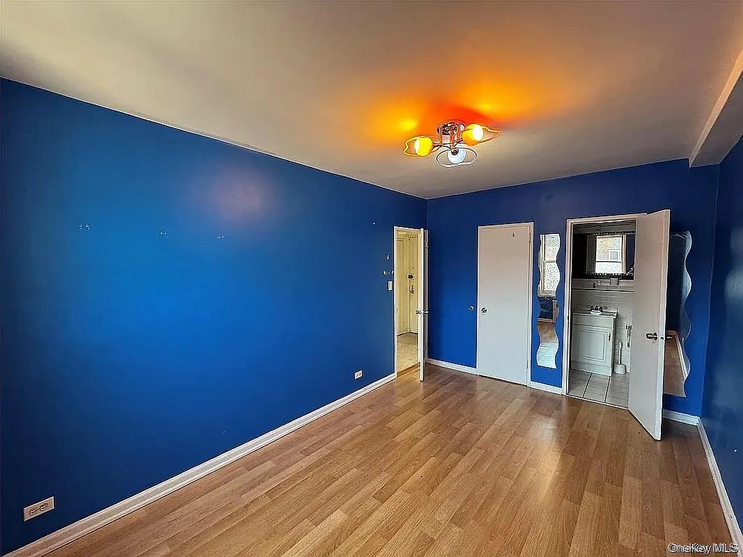 #13 photo, 64-11 99th Street, クイーンズ区 Rego Park , NY 11374