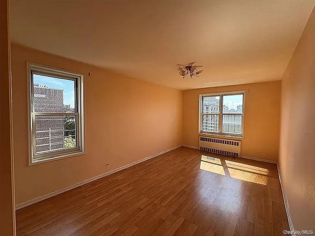 #8 photo, 64-11 99th Street, クイーンズ区 Rego Park , NY 11374