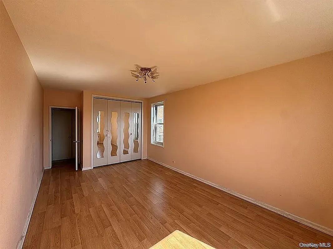 #9 photo, 64-11 99th Street, クイーンズ区 Rego Park , NY 11374