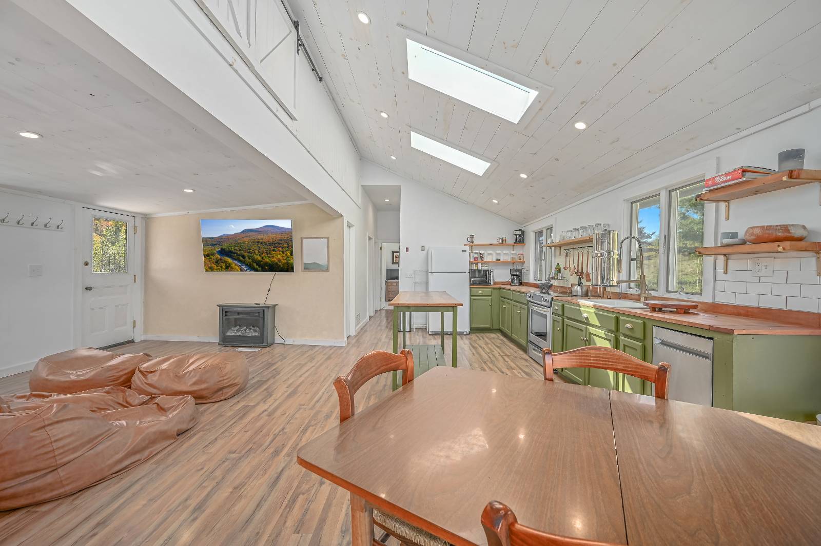 #20 photo, 2877 County Highway 5, Bovina , NY 13740