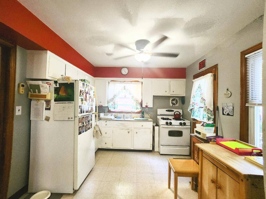 #4 photo, 20 Baker Place, Staten Island , NY 10310