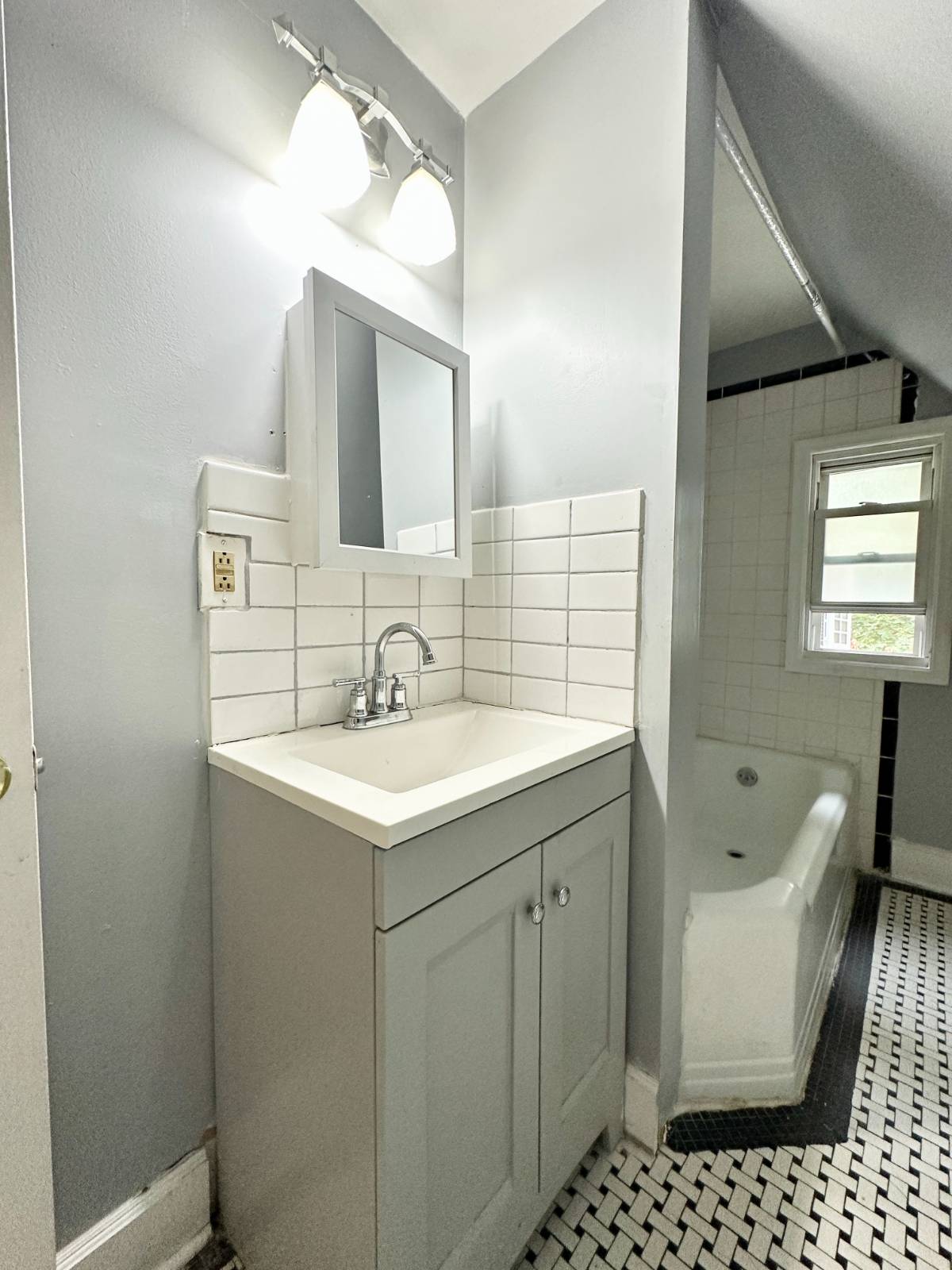 #8 photo, 199 New Scotland Ave, #5, Albany , NY 12208