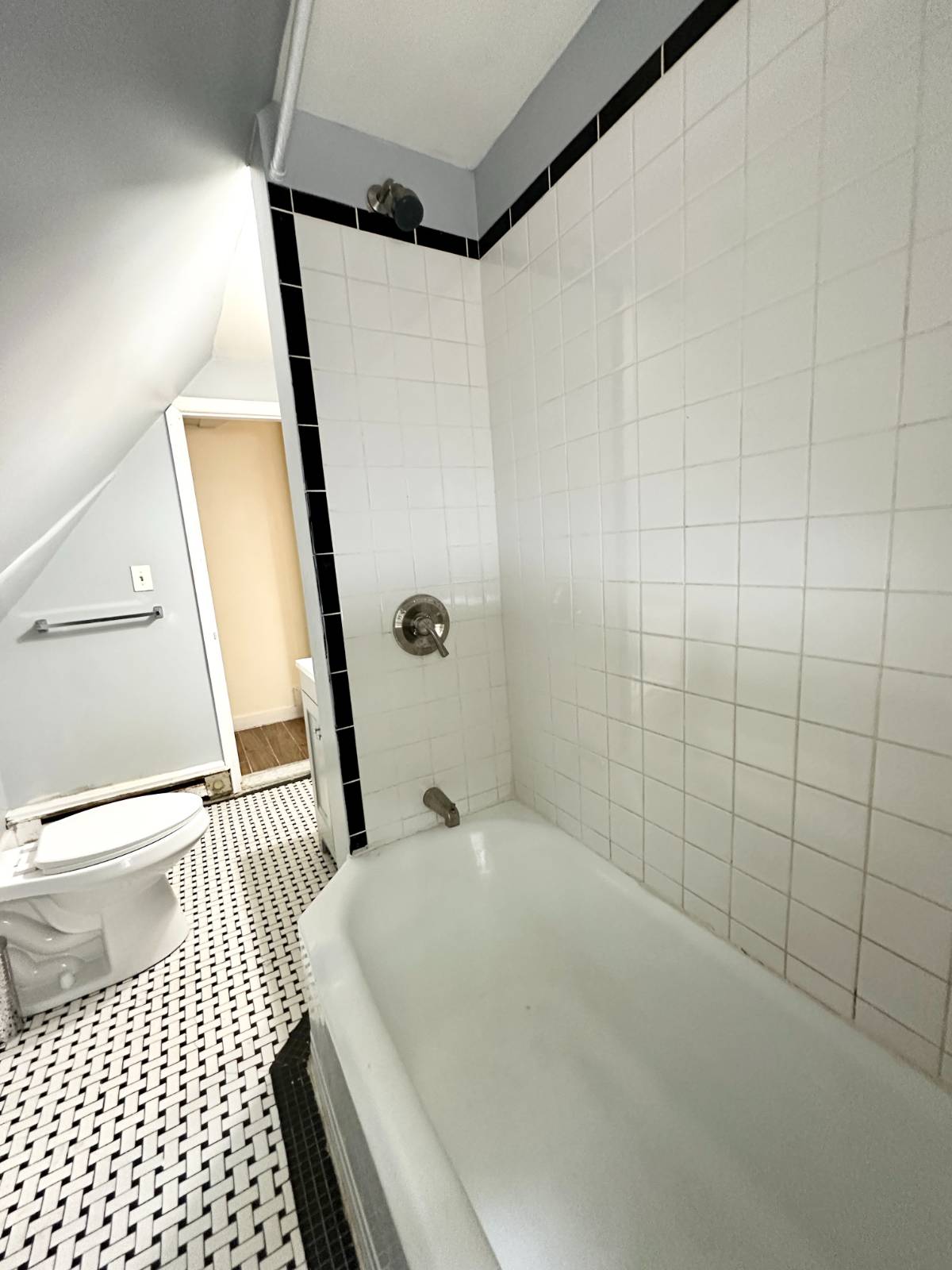 #9 photo, 199 New Scotland Ave, #5, Albany , NY 12208