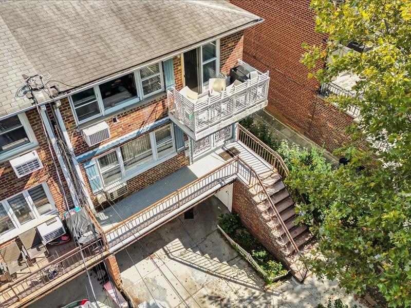 #1 photo, 1259 East 68th St, ブルックリン区 Bergen Beach , NY 11234