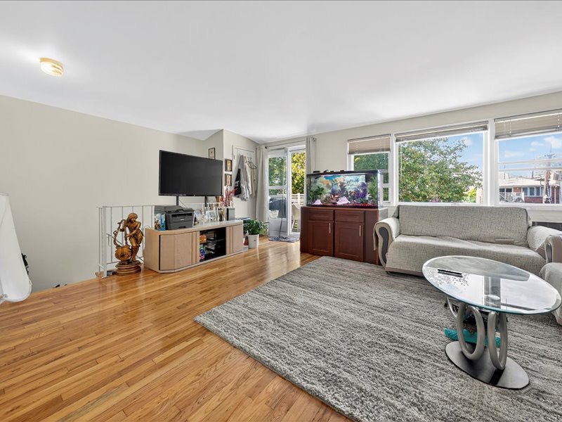 #13 photo, 1259 East 68th St, ブルックリン区 Bergen Beach , NY 11234