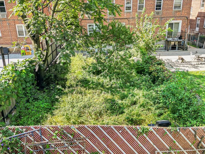 #17 photo, 1259 East 68th St, ブルックリン区 Bergen Beach , NY 11234