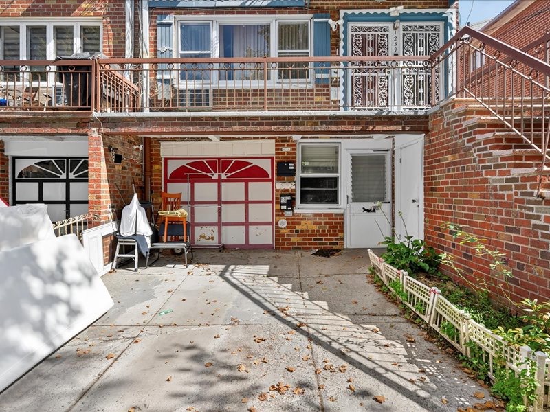 #2 photo, 1259 East 68th St, ブルックリン区 Bergen Beach , NY 11234