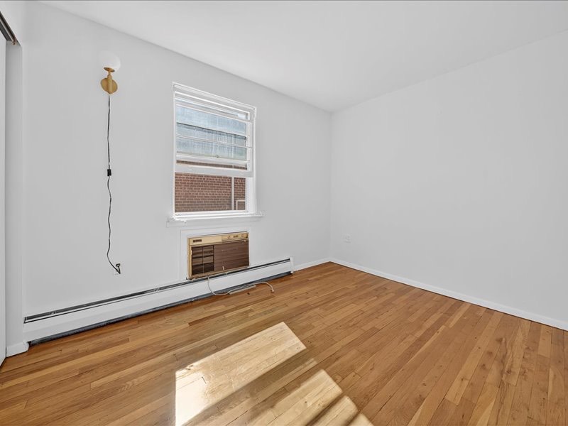 #28 photo, 1259 East 68th St, ブルックリン区 Bergen Beach , NY 11234