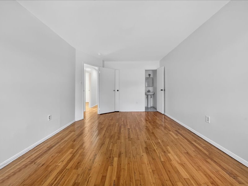 #31 photo, 1259 East 68th St, ブルックリン区 Bergen Beach , NY 11234