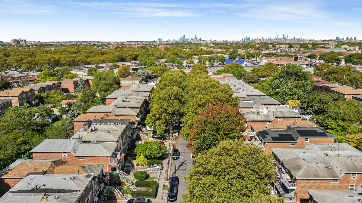 #5 photo, 1259 East 68th St, ブルックリン区 Bergen Beach , NY 11234