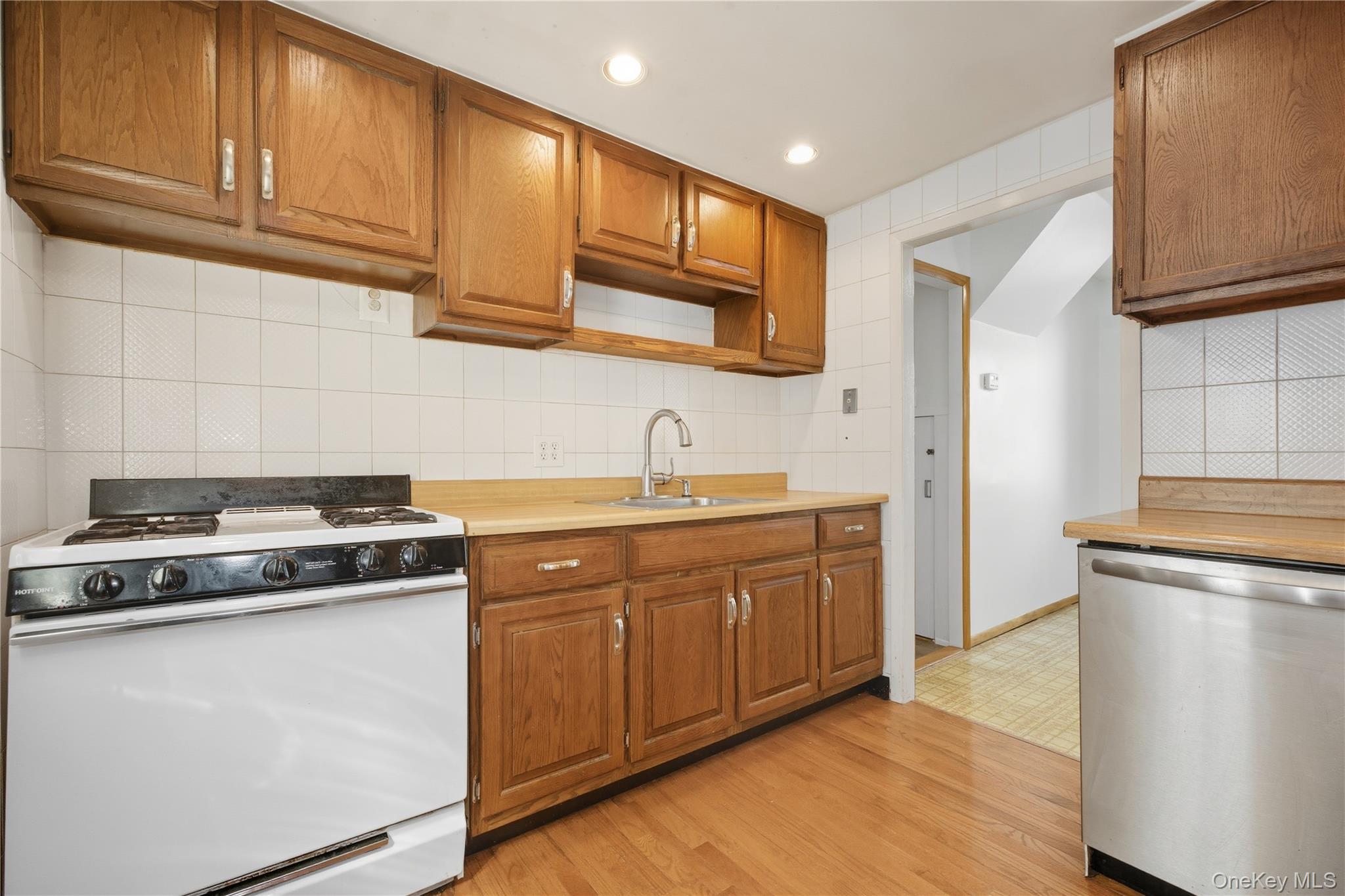 #12 photo, 96 Beach Drive, Merrick , NY 11566