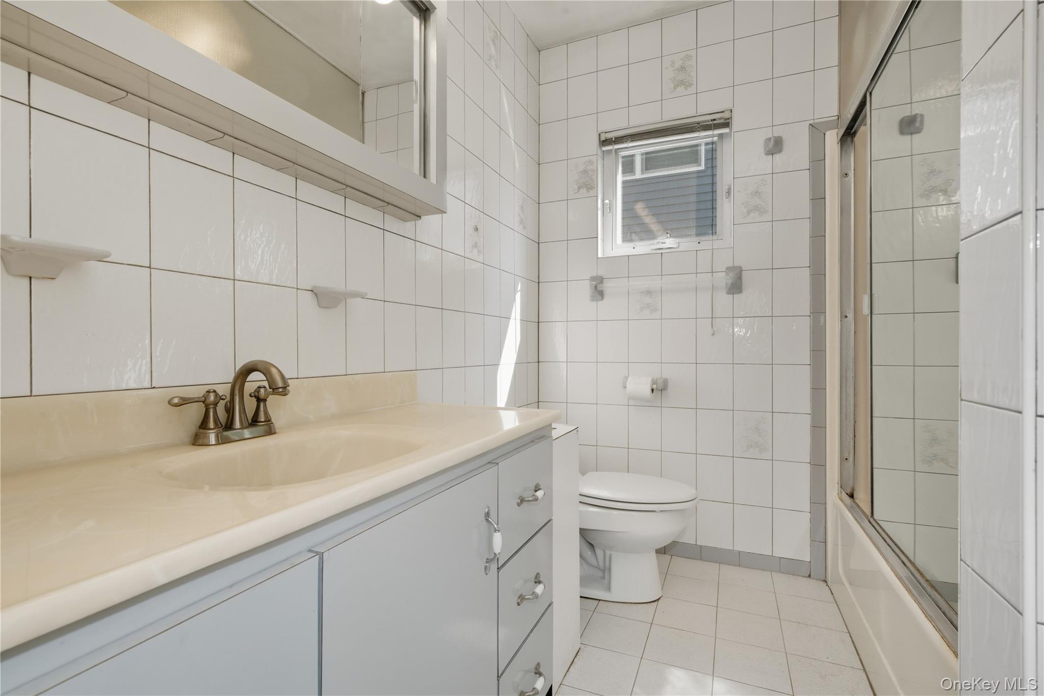 #16 photo, 96 Beach Drive, Merrick , NY 11566