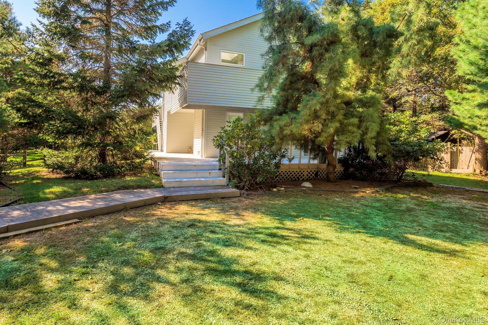 #10 photo, 41 Squaw Road, सफ़ोक काउंटी Springs , NY 11937