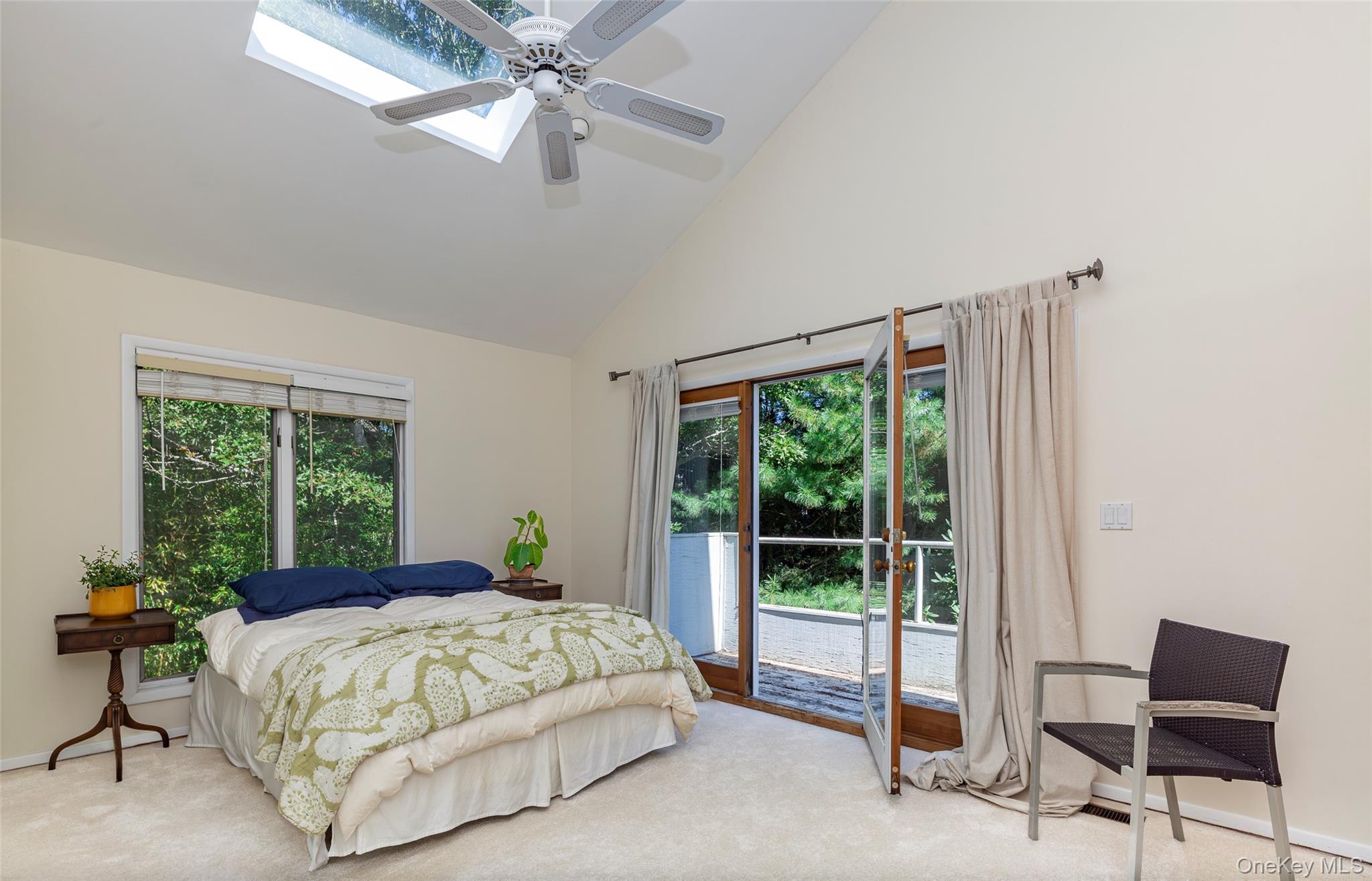 #13 photo, 41 Squaw Road, सफ़ोक काउंटी Springs , NY 11937