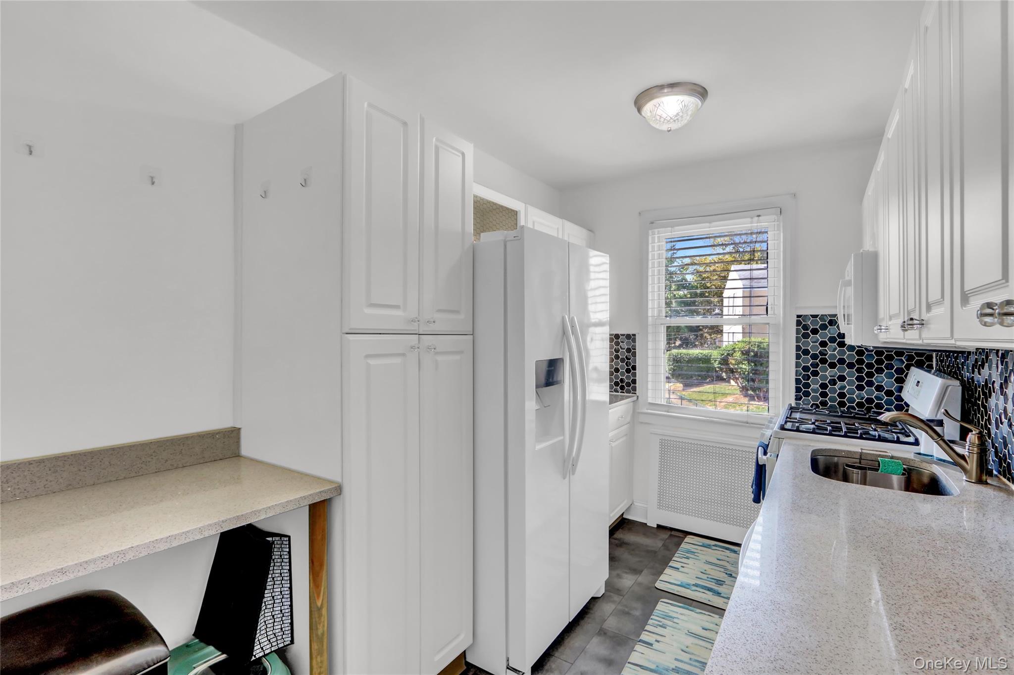 #12 photo, 69-14 Little Neck Parkway, クイーンズ区 Glen Oaks , NY 11004