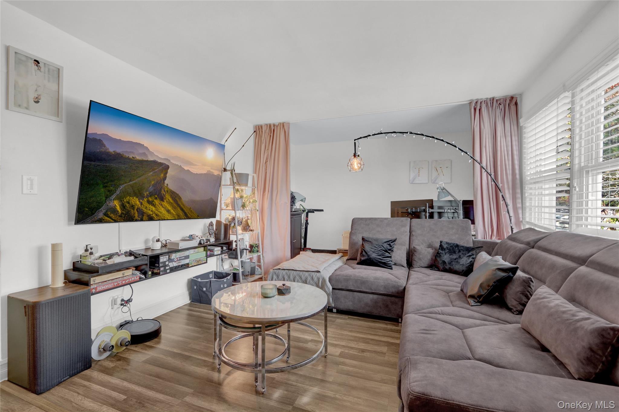 #5 photo, 69-14 Little Neck Parkway, クイーンズ区 Glen Oaks , NY 11004