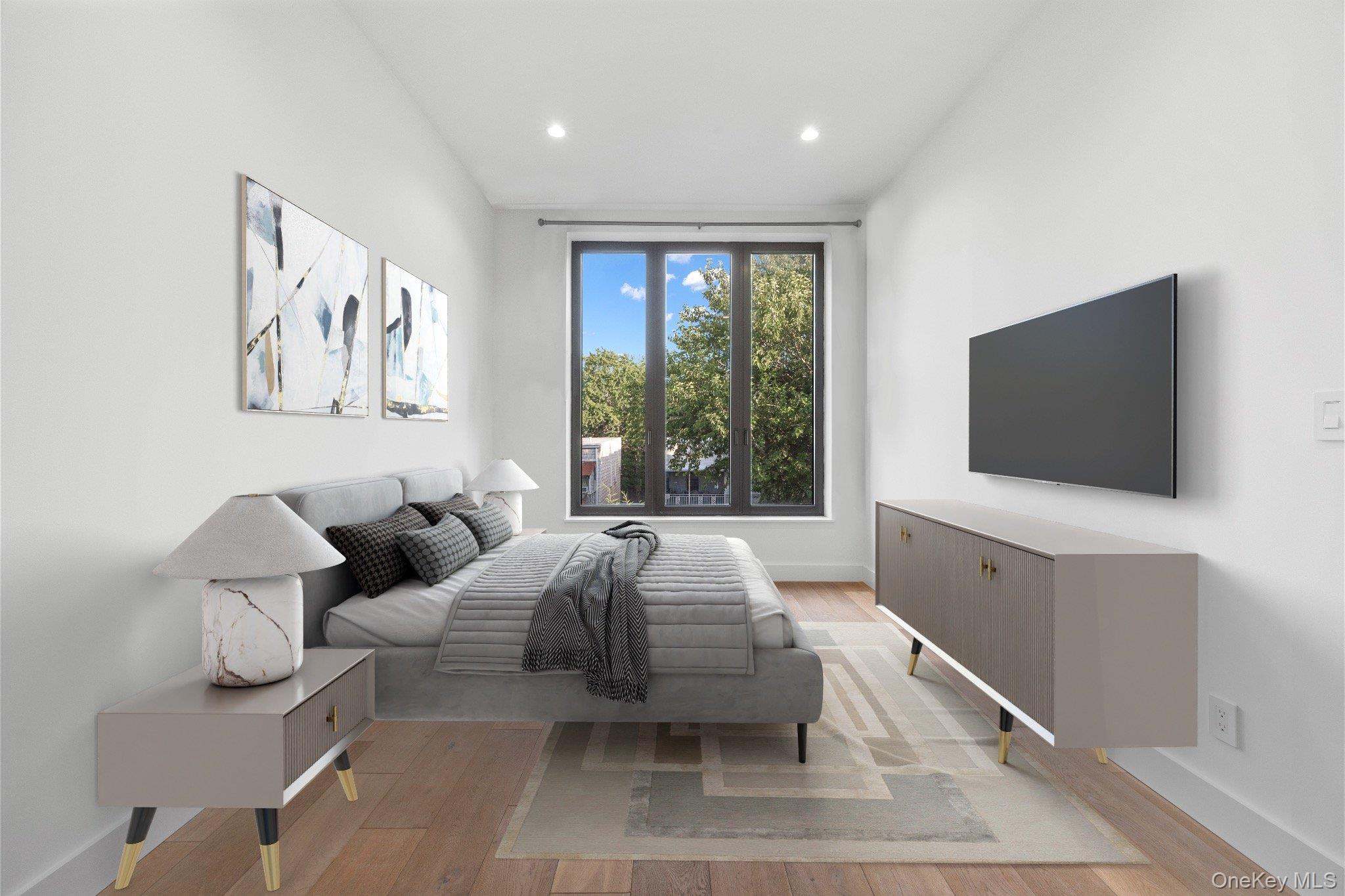 #12 photo, 2633 28th Street, クイーンズ区 Astoria , NY 11102