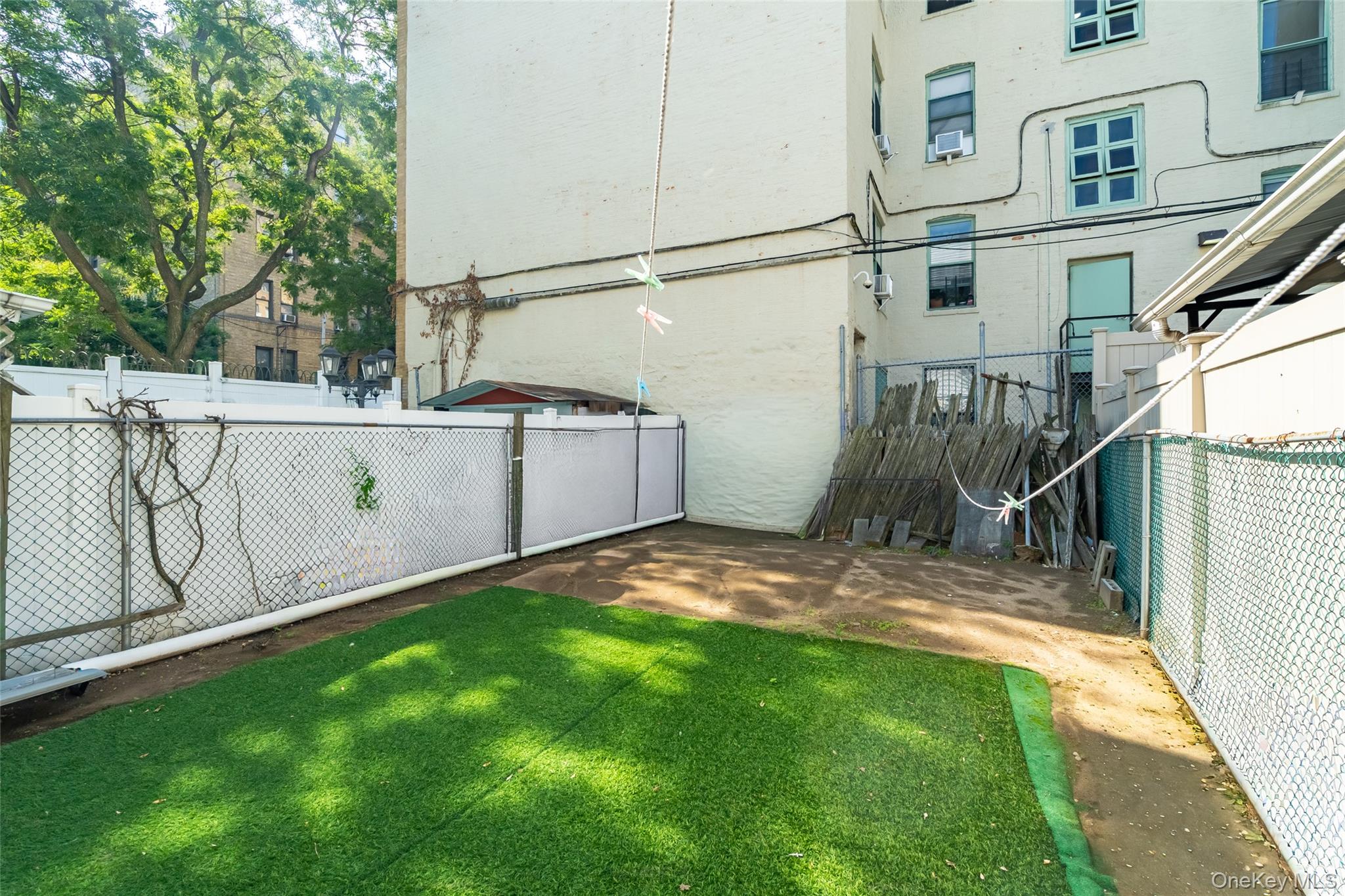 #18 photo, 142 W 175th Street, Bronx , NY 10453