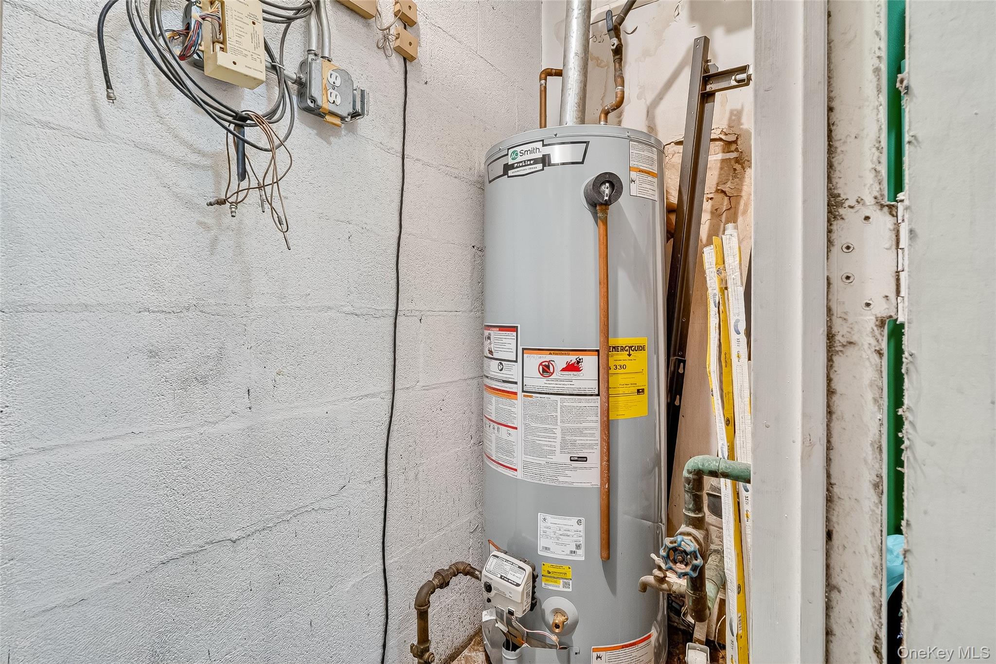 #9 photo, 142 W 175th Street, Bronx , NY 10453