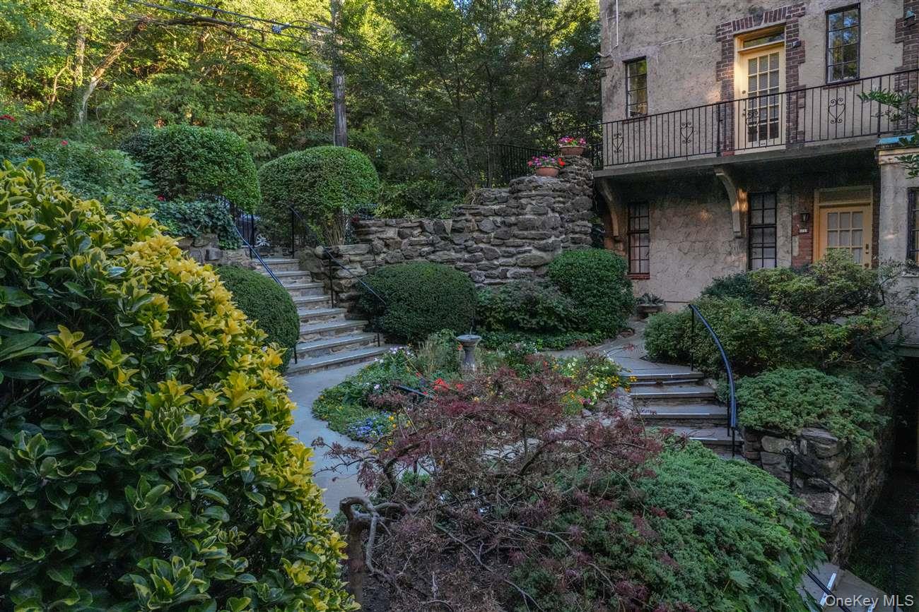 #17 photo, 2501 Palisade Avenue, Bronx , NY 10463