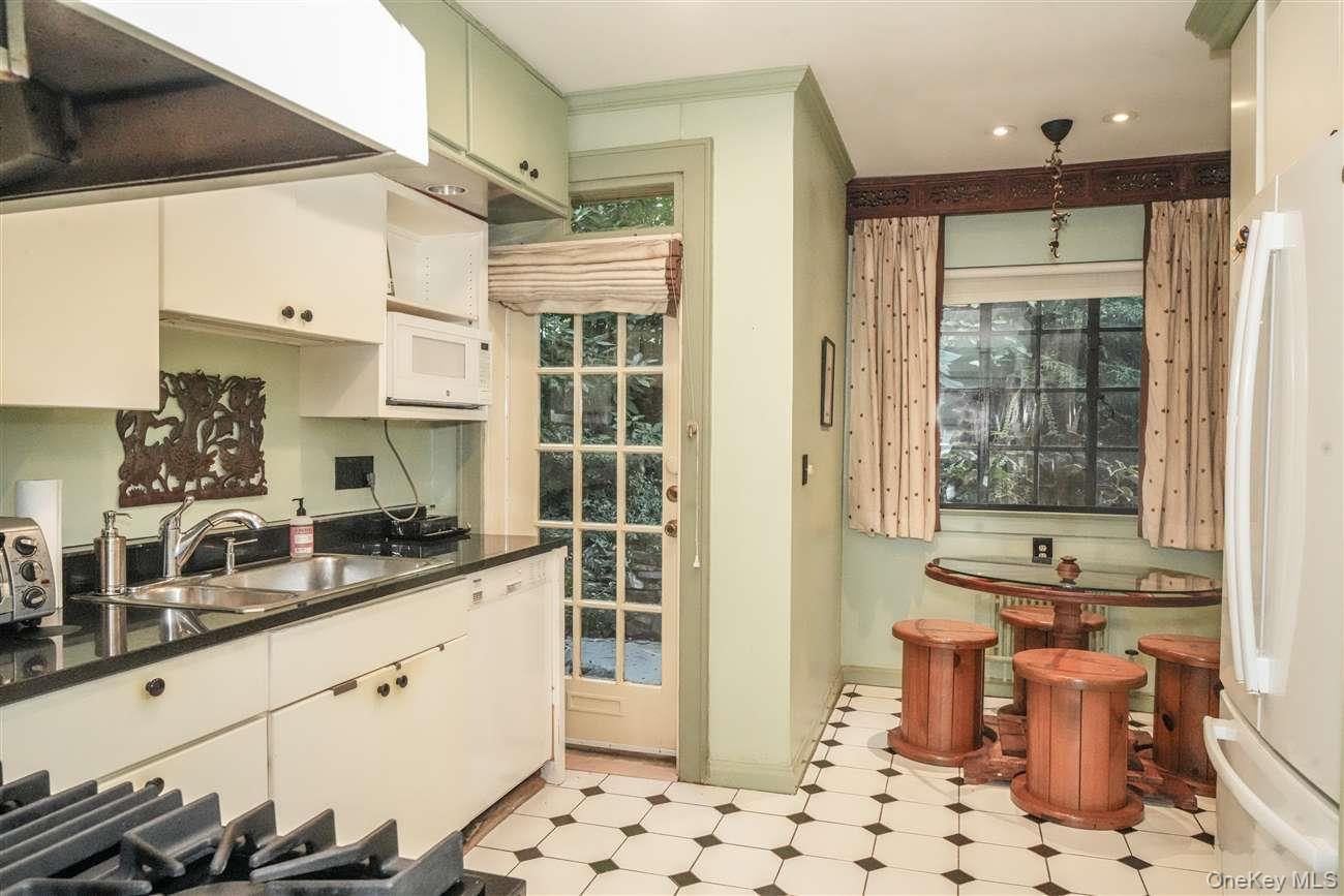 #19 photo, 2501 Palisade Avenue, Bronx , NY 10463