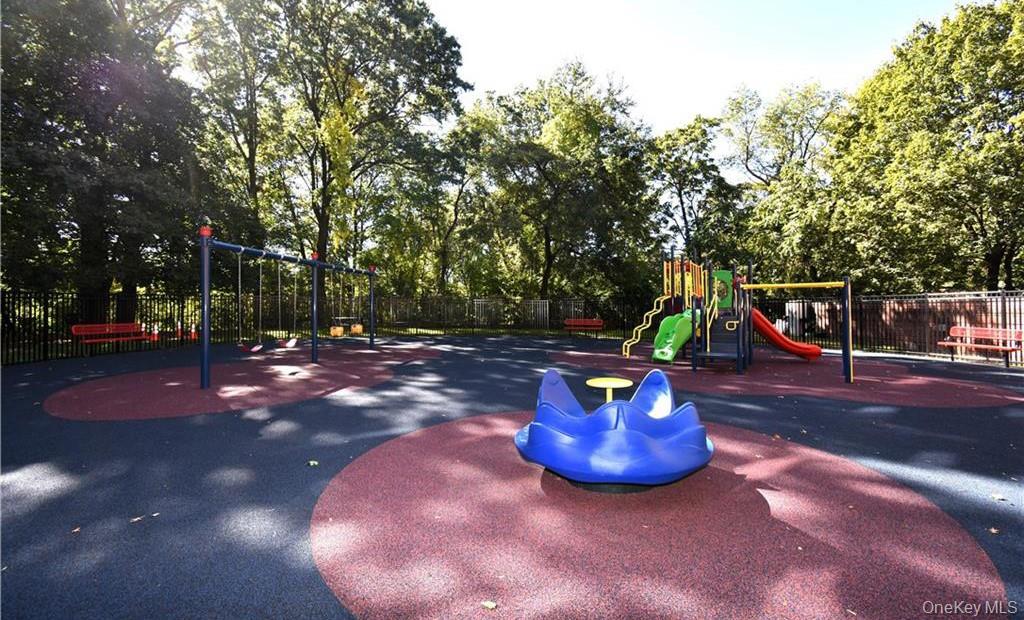 #13 photo, 790 Bronx River Road, Bronxville , NY 10708