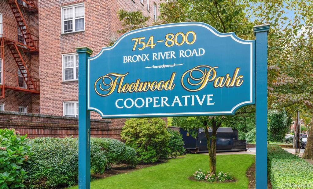 #15 photo, 790 Bronx River Road, Bronxville , NY 10708