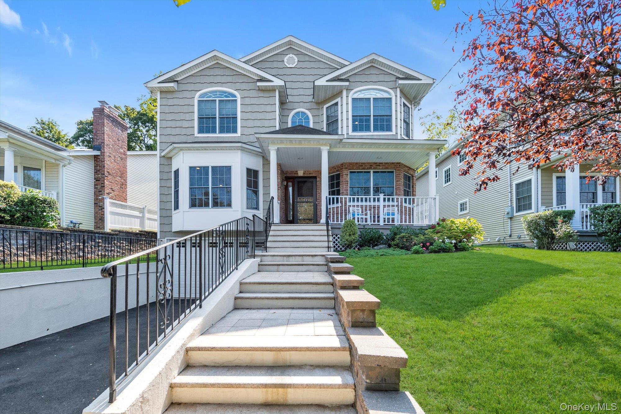 #1 photo, 74 Bayview Avenue, पोर्ट वॉशिंगटन Port Washington , NY 11050